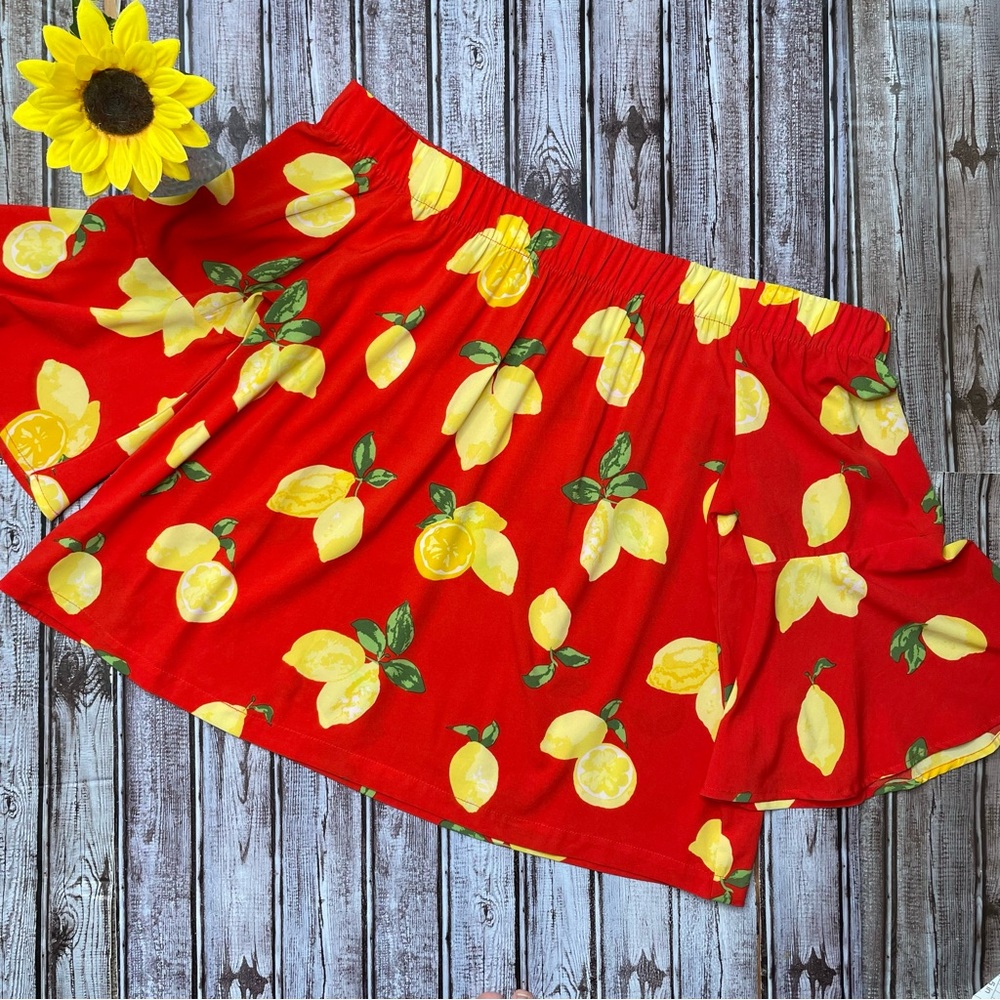 Mudpie red off the shoulder lemon blouse size Large